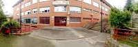 Residencia Albergue Jaca Hotel a 