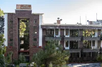 Hotel Ravine Palace Hotels in Lansdowne