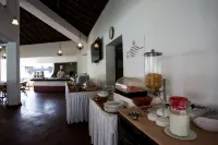 Resort Lagoa Azul - breakfast