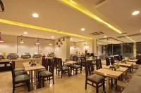 Starlit Suites - parkir