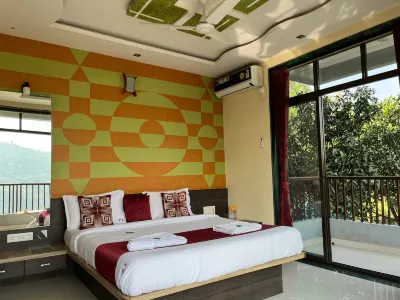 S2 Residency Hotels in Kaswand