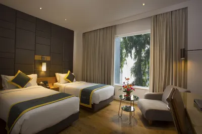 Fountain Tree by Tgi Hotels near Fish in land | Fresh Seafood