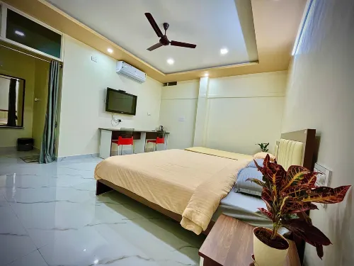 Sai Comforts Hotels in Chitradurga