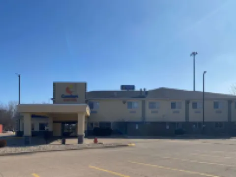 Comfort Suites Peoria I-74 Hotels in Peoria