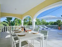 Villa Ewa