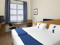 Holiday Inn Express Valencia-Ciudad Las Ciencias فنادق في El Saler