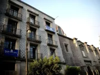 Hotel Amigo Suites