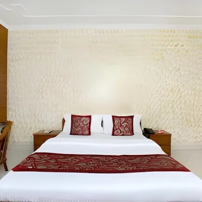 Hotel Paradise Отели рядом с достопримечательностью «Капитолийский комплекс»