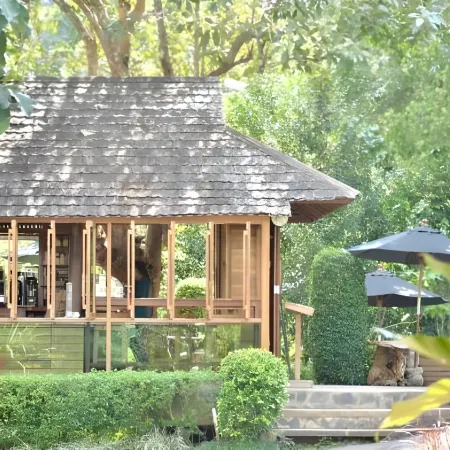 32 Coffee Hill & Resort