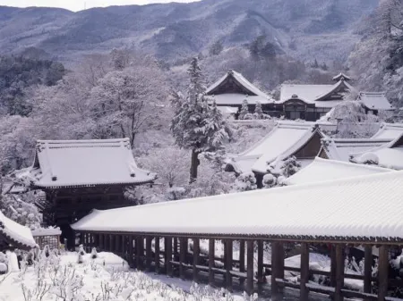 Kanko Ryokan Yamatoya Отели рядом с достопримечательностью «Abe Monjuin»