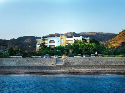 Sarikampos Beach Hotels in Ierapetra