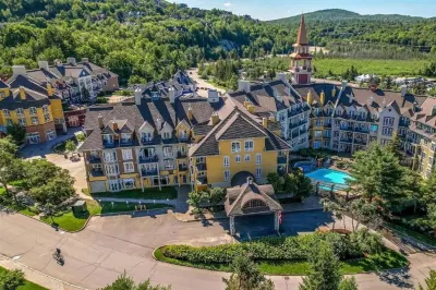 Tour des Voyageurs Hotels near Roots