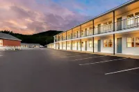 Rodeway Inn - parking