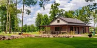 The Inn at SentryWorld Hotels near Lee Ayers Jewelers