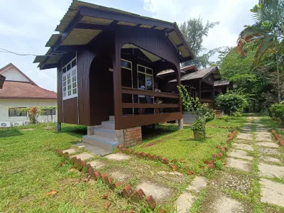 Marang Guest House by RVH