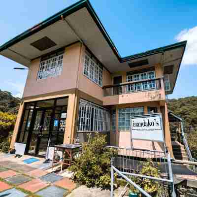 Inandako's Bed and Breakfast Hotel Exterior