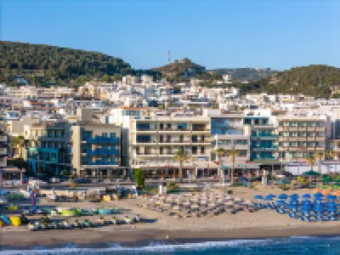 Steris Elegant Beach Hotel & Apartments