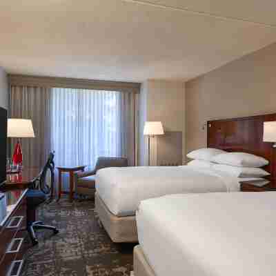 DoubleTree by Hilton Minneapolis Airport Rooms