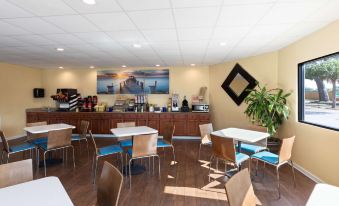 Days Inn by Wyndham Biloxi Beach