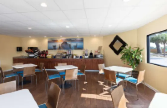 Days Inn by Wyndham Biloxi Beach