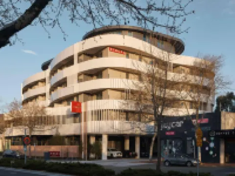 Rydges Ringwood Hotels near William Ricketts Sanctuary