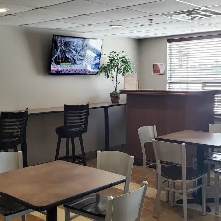 Super 8 by Wyndham Kapuskasing