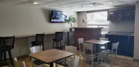 Super 8 by Wyndham Kapuskasing - breakfast