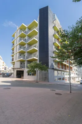 Artiem Capri