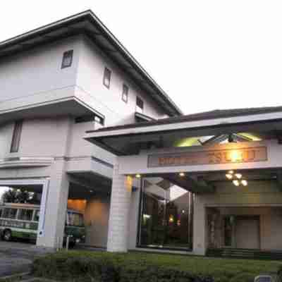 宇都宮インターリゾートホテル&ゴルフ鶴カントリークラブ Hotel Exterior