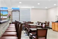 SureStay Plus by Best Western Windsor - Frühstück