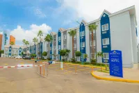Microtel Inn & Suites by Wyndham Culiacan - Bãi đậu xe