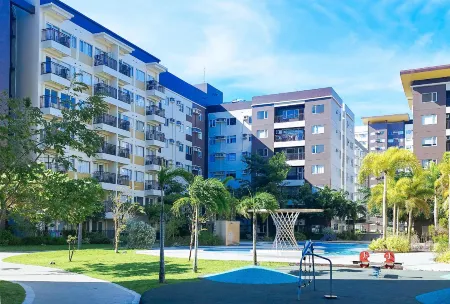 Avida Towers Atria by RedDoorz Отели рядом с достопримечательностью «Diversion 21 KTV and Resto»