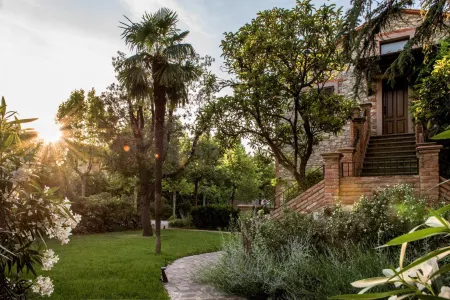 Isola Verde Resort Отели в г. Gioiella