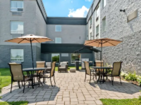 Best Western Swan Castle Inn Hotels in Cochrane District