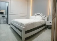 Oku Guest House & Café Hotels in Glagah