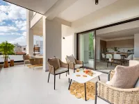 Sanders Breeze - Great 2-Bdr Apt with Balcony - 홈스테이