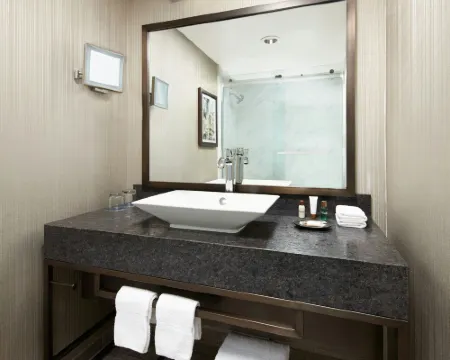 Sheraton Gateway Los Angeles Hotel Rooms Photos