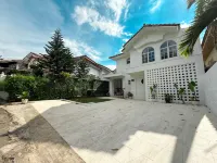 Sakala Home at Sentul City (4BR - 15Persons)