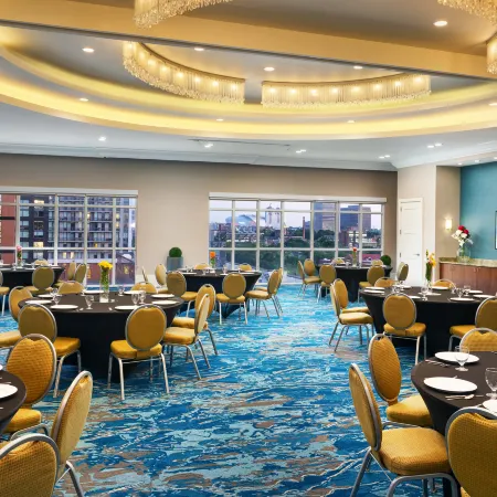 Homewood Suites by Hilton Atlanta Midtown Отели рядом с достопримечательностью «Театр «Фокс»»
