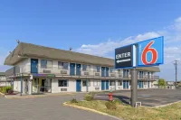 Home 6 Motel Hotels in Topeka