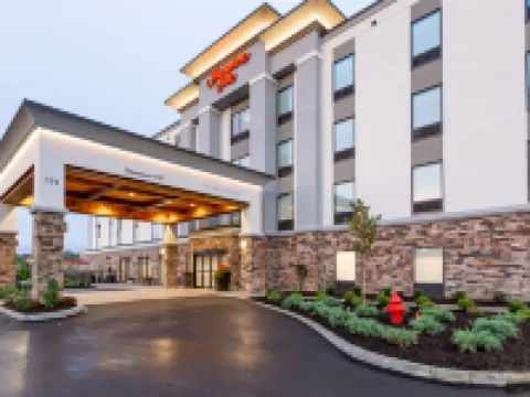 Hampton Inn Madison Hotels in Lake County