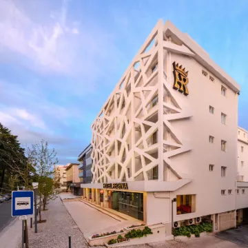 Hotel Regina Hotels near Basilica of the Most Holy Trinity