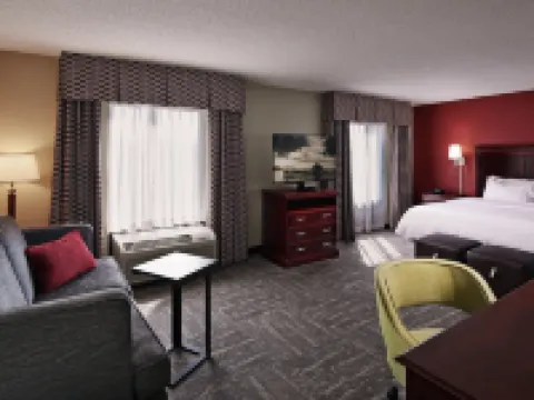 Hampton Inn & Suites Millington Hotels in Millington