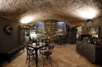 Villa Lucini 1886 "La Dolcevita," Cottage 1. Near Lake Como & Milan. Hotels in Olgiate Molgora