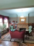 Queen Bed in Historic Victorian Bed and Breakfast