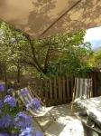 Breathtaking views over the valley, quiet, air-conditioned. Villa apartment 6 p