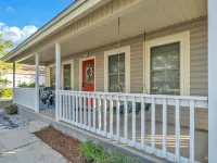 Booking Fall No Crowds Front Porch and Enclosed Back Deck1k 2 Twins Sleeps 4