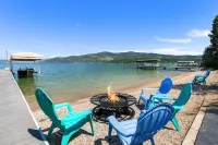 Lakefront Luxury,  your own private beach & dock and close to Sandpoint