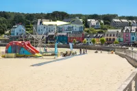 Sea view, flat for 4 people, free wifi Hotel a Crozon