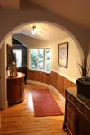 Romantic , 5 miles to downtown Asheville, Private, Hot Tub, Fireplace, Fenced